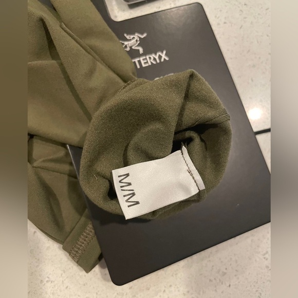 Arc’teryx RHO Glove new SizeM - Picture 4 of 10